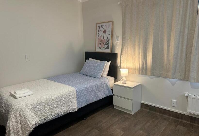 فندق صغير Eden Lodge