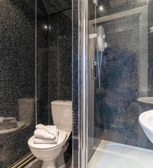 هاستل The Green Inn Rooms