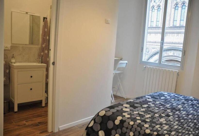Bed and Breakfast Camera E Bagno Privato A 3 Minuti Dalla Stazione