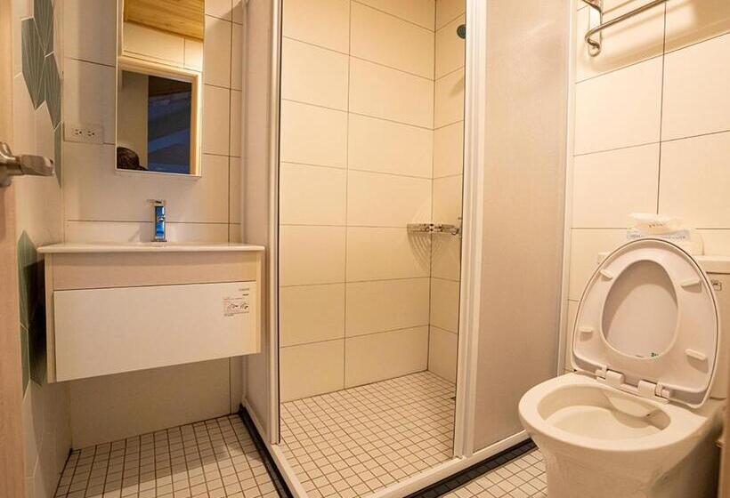 تختخواب و صبحانه Chin Be