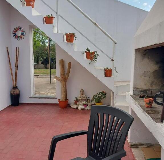 تختخواب و صبحانه Maily Guest House
