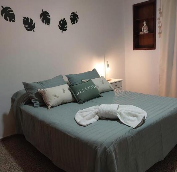 تختخواب و صبحانه Maily Guest House
