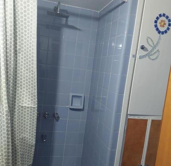 تختخواب و صبحانه Maily Guest House