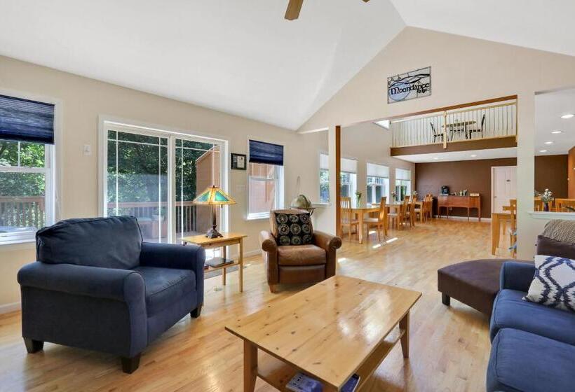 مبيت وإفطار Moondance Ridge Suites