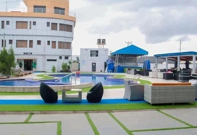 هتل The Paradise Beach Resort And Apartment
