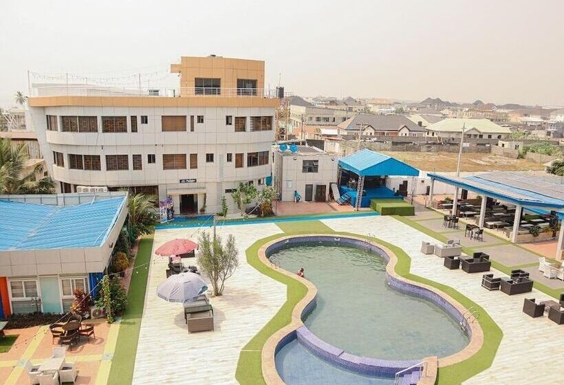 هتل The Paradise Beach Resort And Apartment