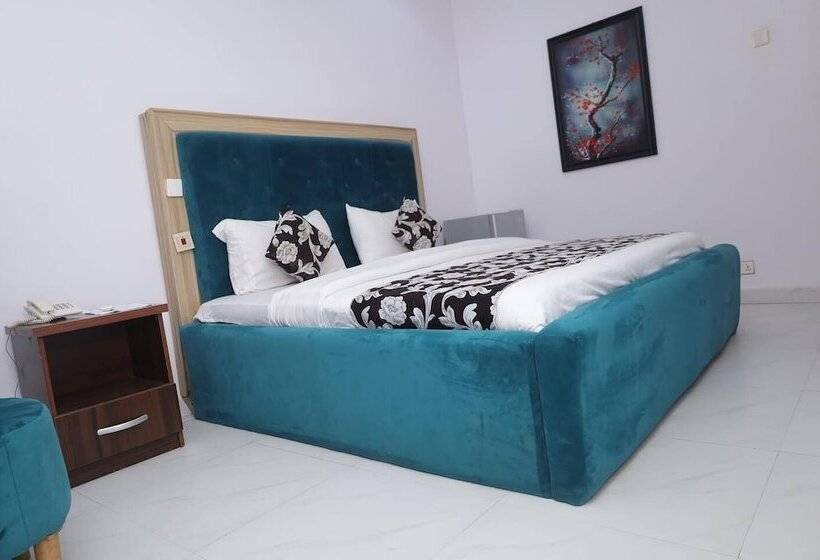 هتل The Paradise Beach Resort And Apartment