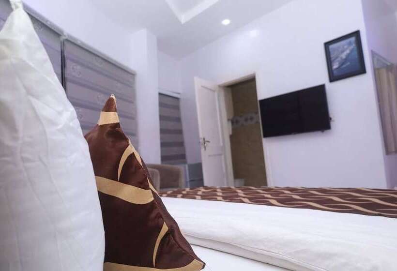 هتل The Paradise Beach Resort And Apartment