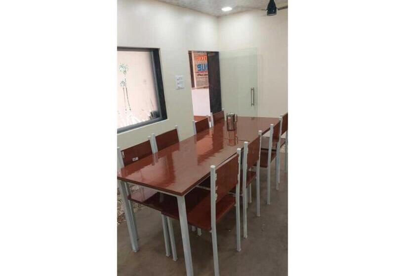 فندق Sushegad Guhagar Beach