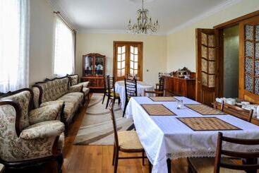 پانسیون Guest House Green House