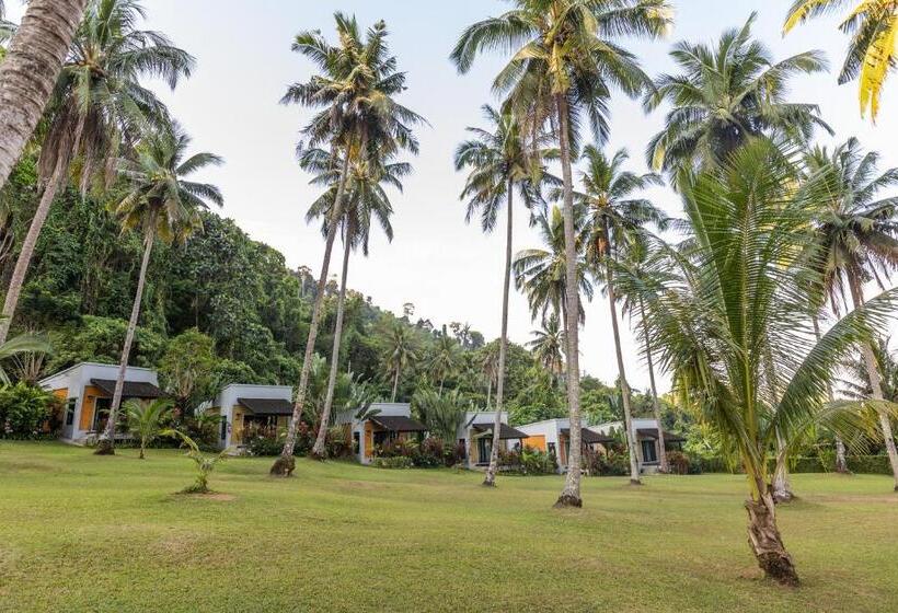 Phukhaolak Resort
