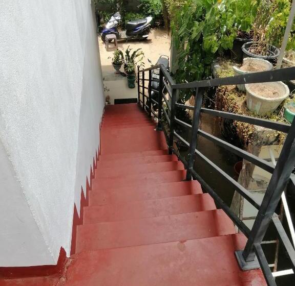 Общежитие Vishna Guest, Batticaloa