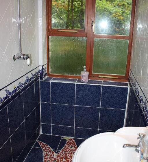 تختخواب و صبحانه Beechwood B+b