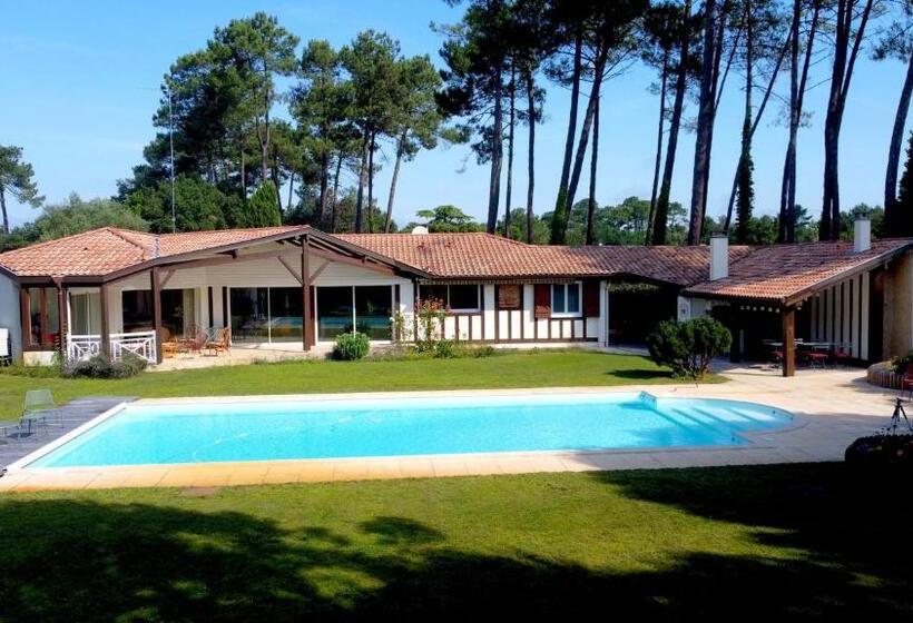 민박 La Villa Des 3 Pins