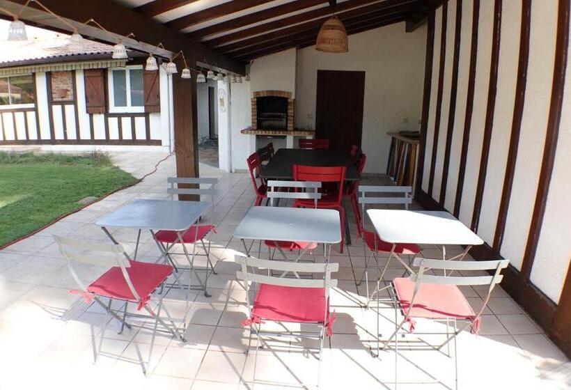 민박 La Villa Des 3 Pins