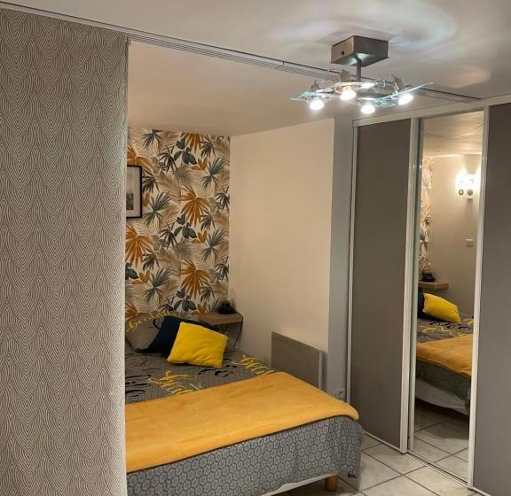 تختخواب و صبحانه Studio 3 Mn De La Plage Terrasse Vélos Proche De La Ville Fortifiée