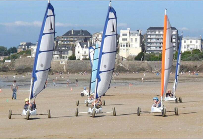 تختخواب و صبحانه Studio 3 Mn De La Plage Terrasse Vélos Proche De La Ville Fortifiée