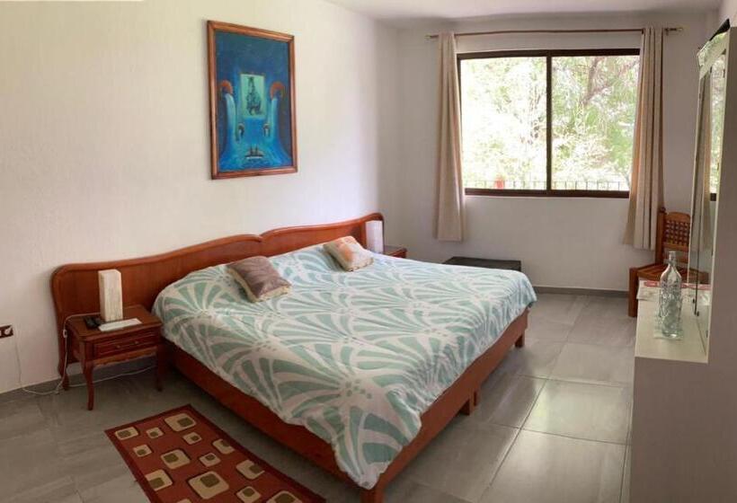 فندق El Monasterio