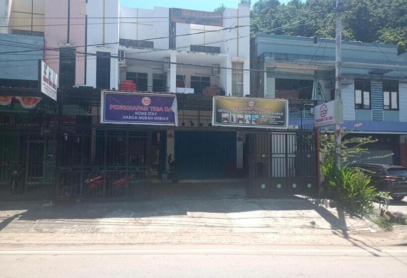 فندق Oyo 93117 Penginapan Tiga Dara