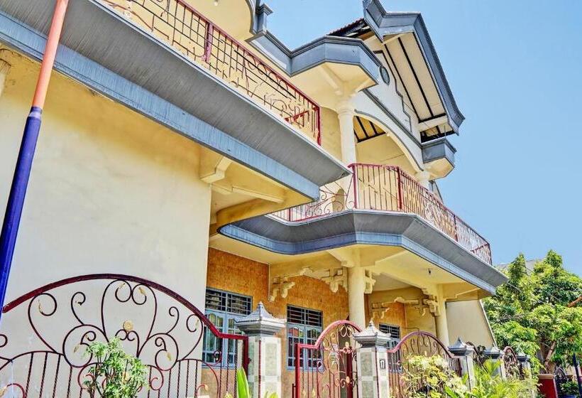 ホテル Spot On 93108 Homestay H. Syarif Syariah   Ra Kartini