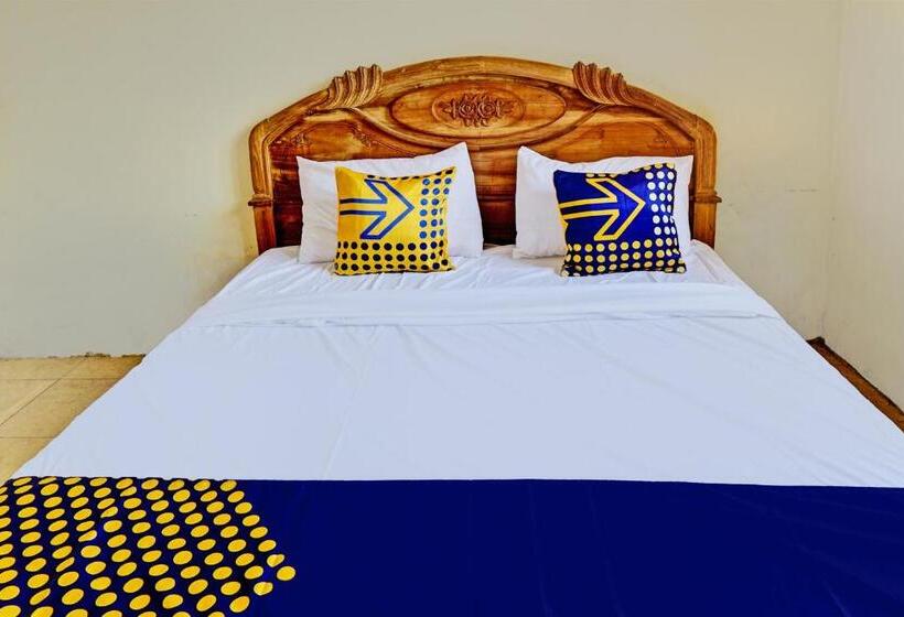 ホテル Spot On 93144 Homestay H. Syarif Syariah   Bandar Gresik 2