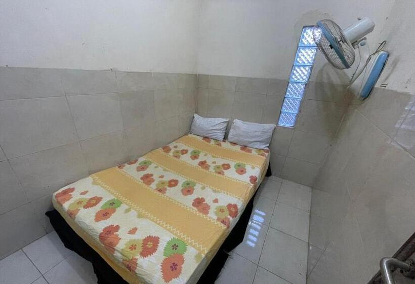 בית מלון כפרי Spot On 93149 Karman S Sari 1 Homestay Syariah