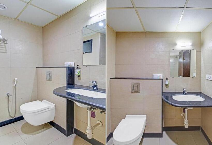 Отель Venkys Stay Inn
