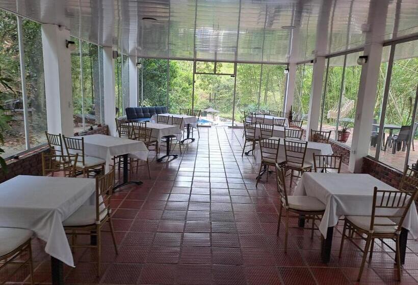 Отель Villa Sarita