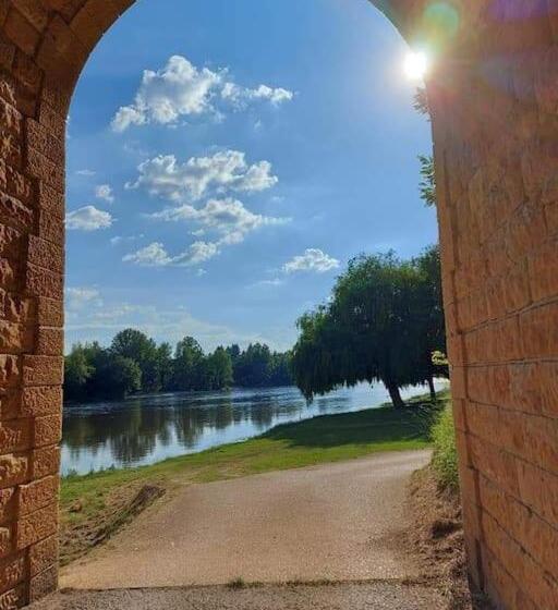 膳宿费 Airbnb: Vieilles Pierres Et Rivière En Périgord