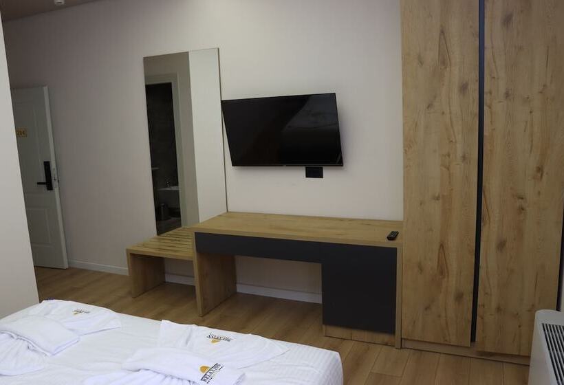 Relax Inn Hotel Durres