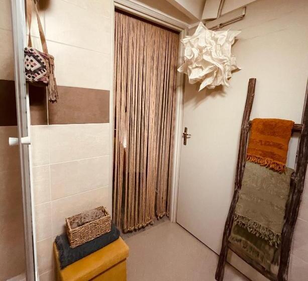 تختخواب و صبحانه Chambre Bohème Chez Rachel