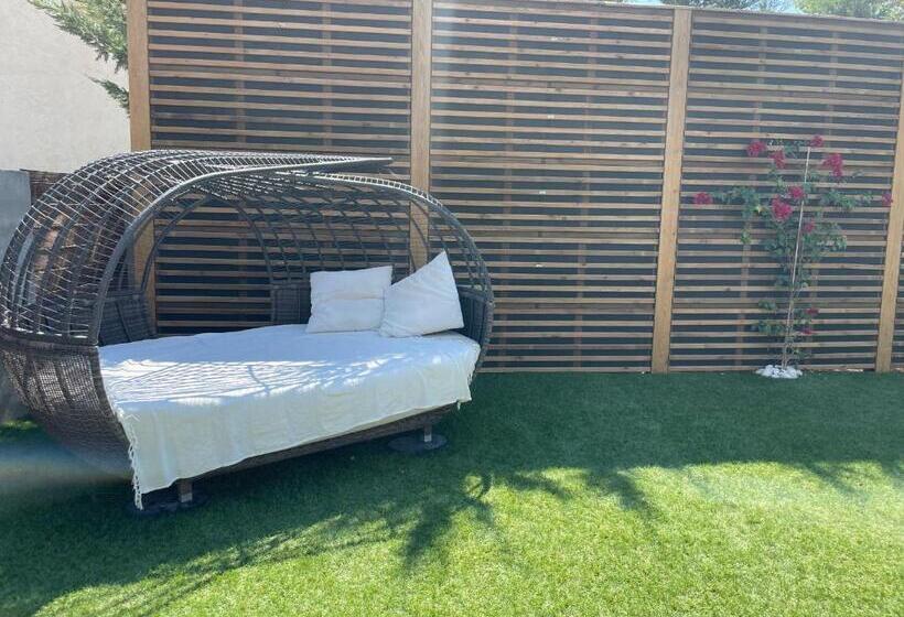 تختخواب و صبحانه Chambre D Hôtes   Villa Pierredon