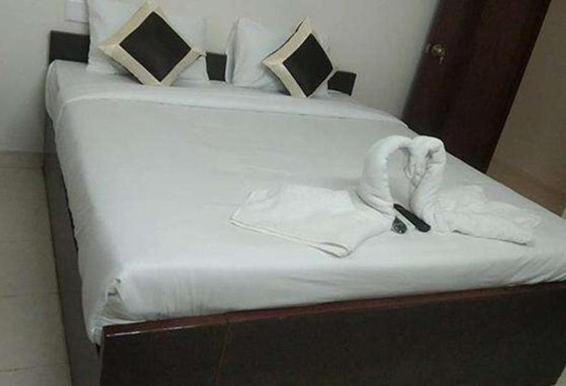 هتل Fabexpress Epic Residency   Nr Dlf It Park & Chennai Trade Center
