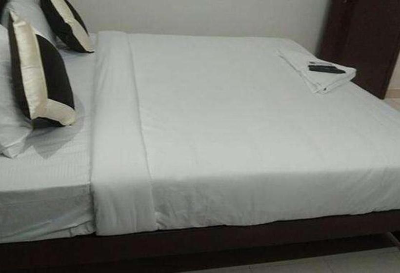هتل Fabexpress Epic Residency Nr Dlf It Park & Chennai Trade Center