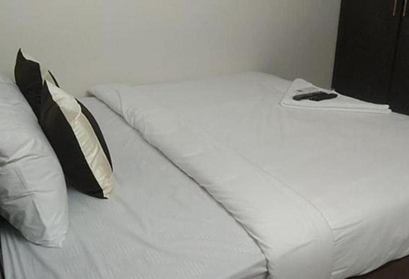 هتل Fabexpress Epic Residency   Nr Dlf It Park & Chennai Trade Center