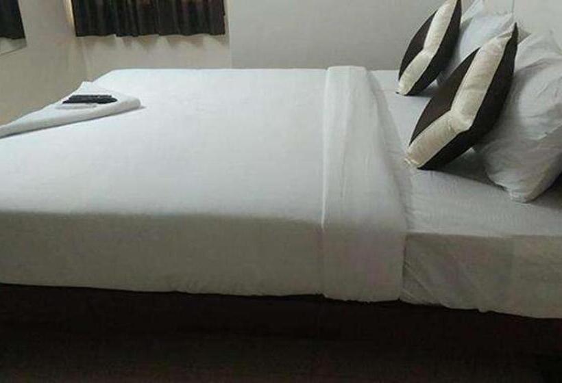 هتل Fabexpress Epic Residency   Nr Dlf It Park & Chennai Trade Center