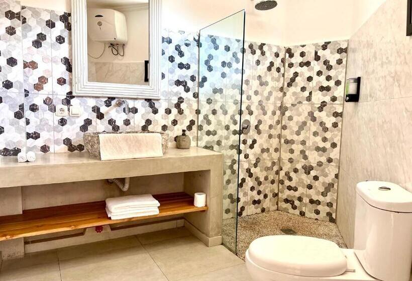 هتل Komodo Suites Downtown Managed By Cpm Bali