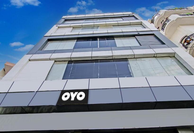 ホテル Oyo Flagship Rk Plaza