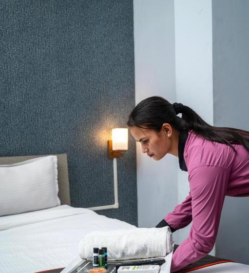 酒店 Town & Country Inn Guwahati