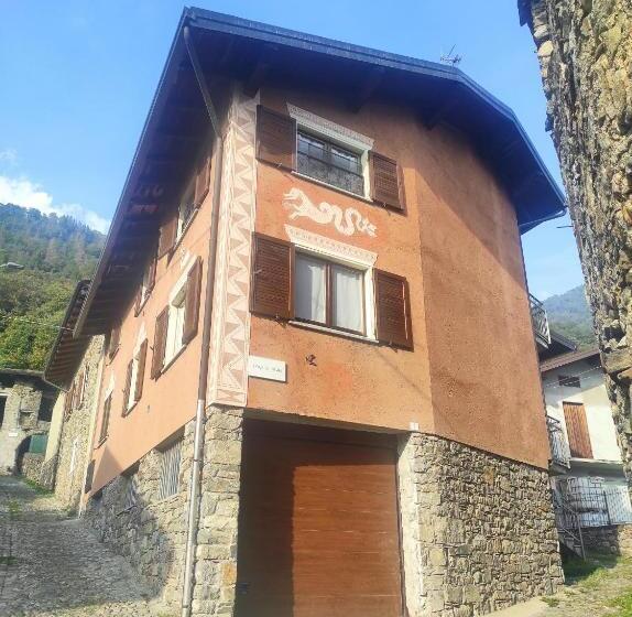 بنسيون Affittacamere Al Vicolo