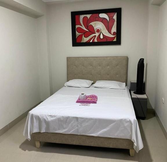پانسیون Latorre Hostal