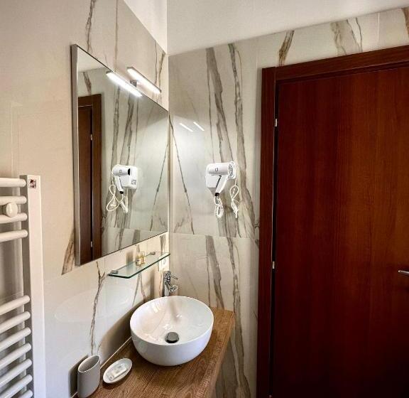 پانسیون Romerooms Condotti