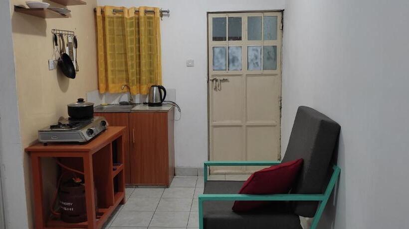 پانسیون Sharon House