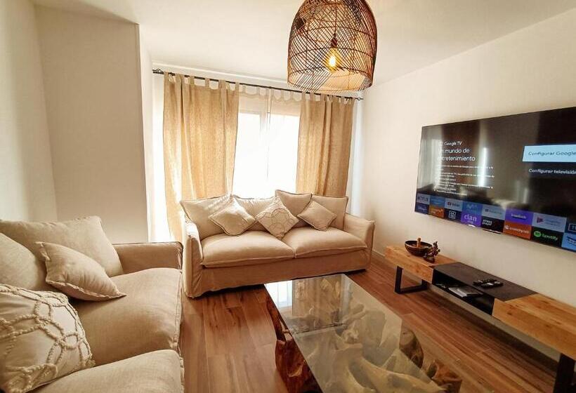 پانسیون Chakra House Fuerteventura   Affordable Rooms In A Cozy Guesthouse