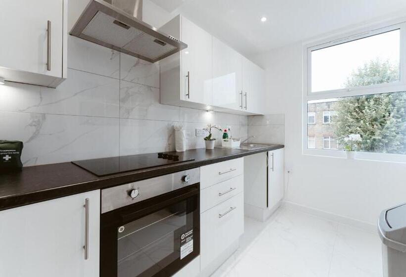 פנסיון The Finsbury Park Star Apartments