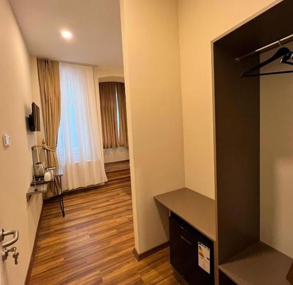 Taksim Nacre 360 Suit