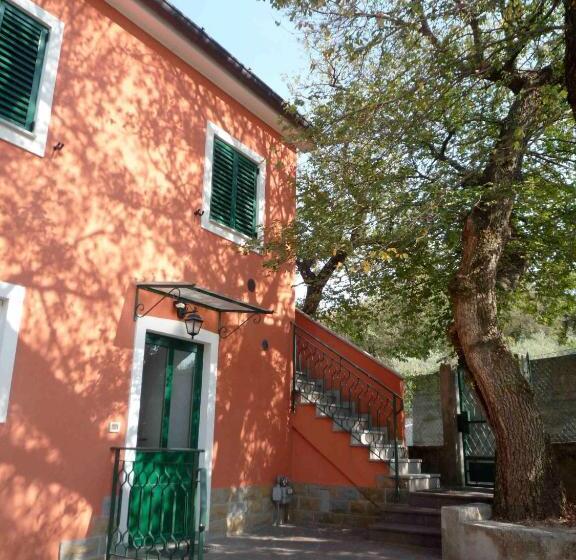 تختخواب و صبحانه Ai 2 Olmi   Monolocali Nel Verde