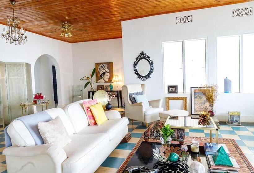 تختخواب و صبحانه Killi Bohemian Luxury