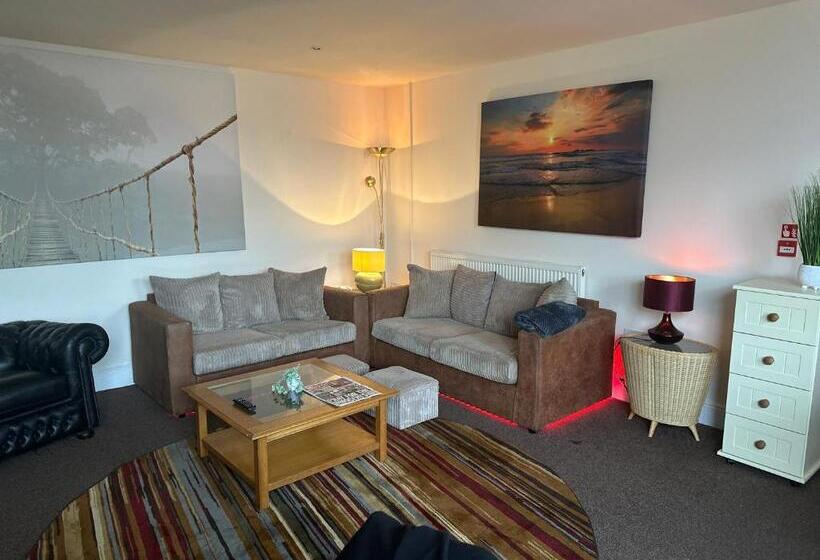 تختخواب و صبحانه Moor Park Apartments