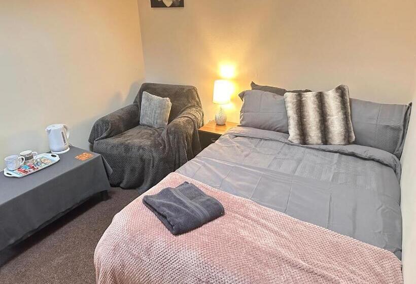 تختخواب و صبحانه Moor Park Apartments